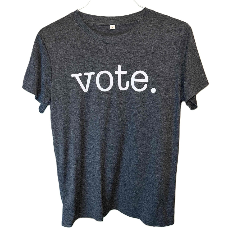 Dark Grey Short Sleeve Vote Graphic T-shirt Size Medium